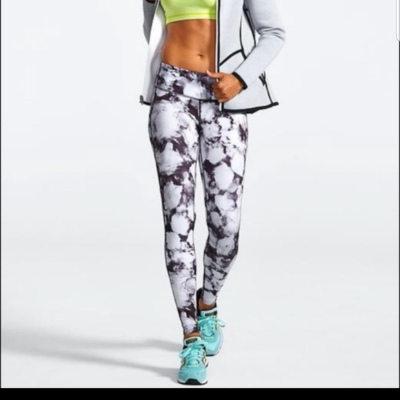 Athleta Pants - Athleta Floral crush leggings